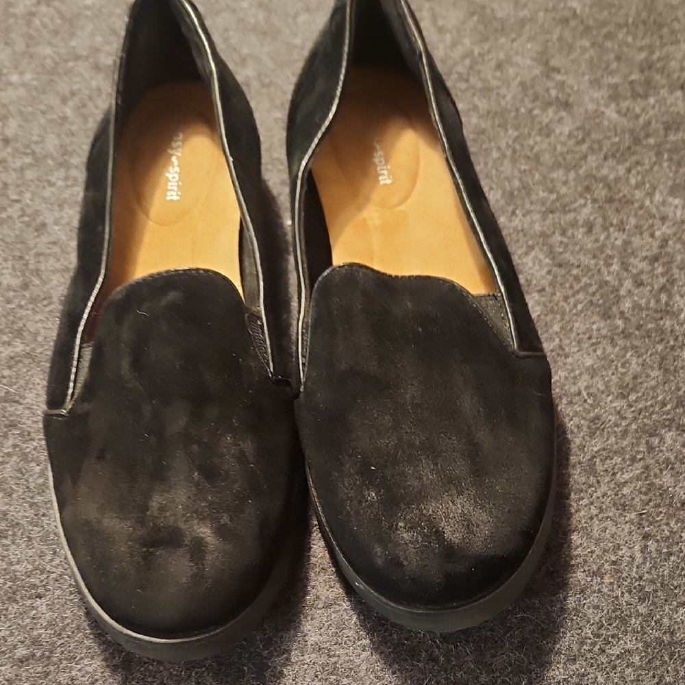 8.5 M - Easy Spirit Black Suede Loafers